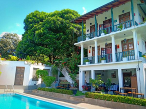 Отель Kandy Kaya Residence  Канди